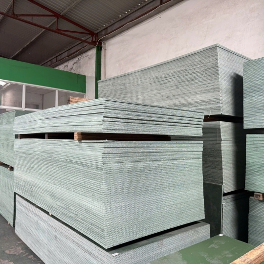 TẤM NHỰA ECO 15x1.220x2.440 Lỗ Tròn