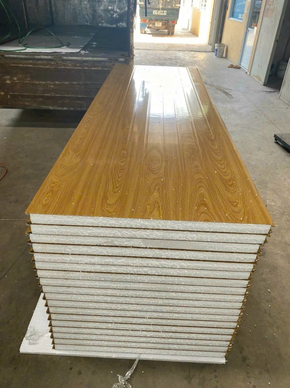 mua tấm panel bình dương