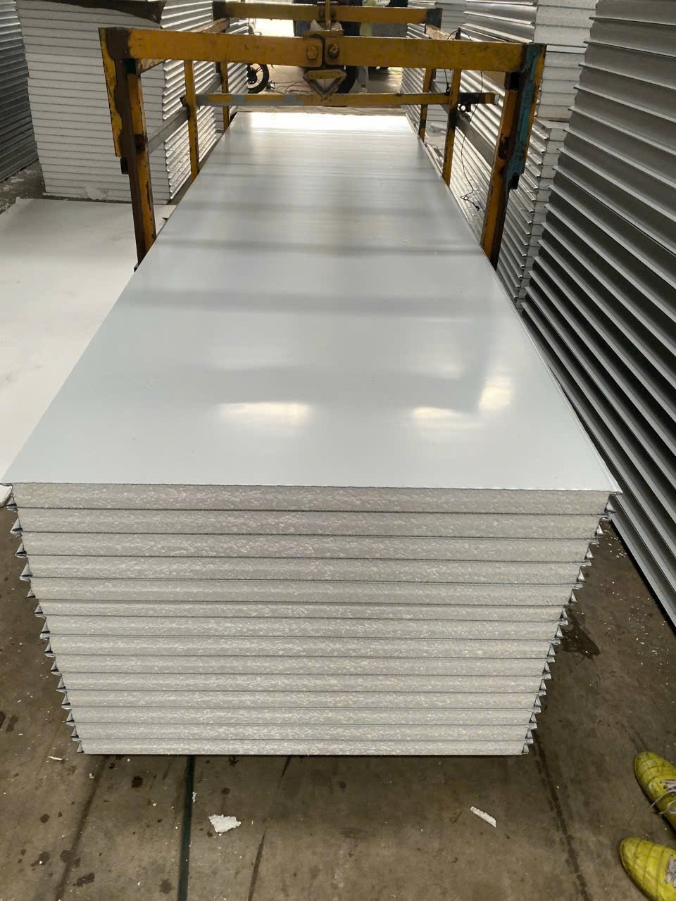 Mua tấm panel bình dương 